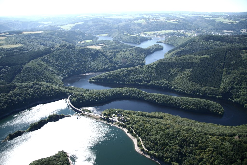 Überflug Obersee | Urftseestaumauer, © Rursee-Touristik GmbH