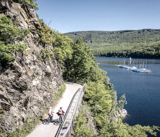 Mit dem Fahrrad rund um den Rursee, © Städteregion Aachen, Dennis Stratmann