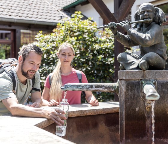 Heilsteinbrunnen Einruhr, © Eifel Tourismus GmbH, AR-shapefruit AG