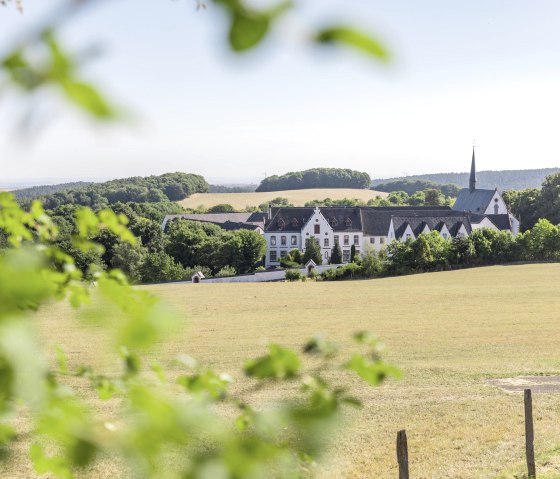 Blick auf das Kloster Mariawald, © Eifel-Tourismus GmbH, shapefruit AG-AR