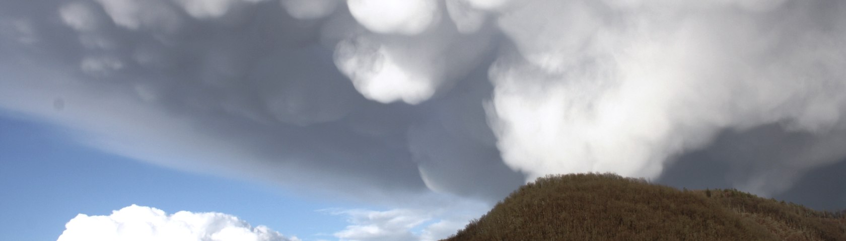 Mammatus Wolke über dem Honigberg in Rurberg, © Rursee-Touristik / C. Freuen