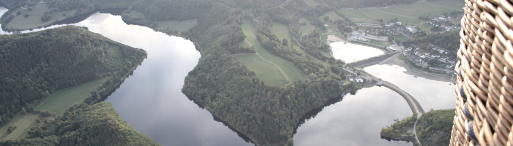 Blick aus dem Ballonkorb - Obersee, © Adventure Ballonteam